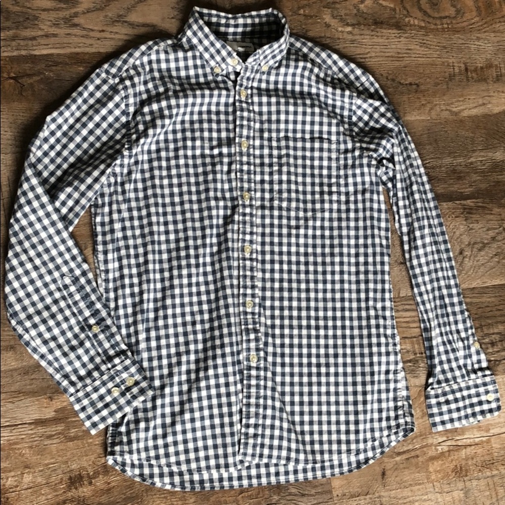 Men’s M checkered button down